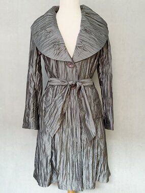 Bianca Nygard Petite | Silver Crinkle Trench Coat | Dramatic Collar | Size 6